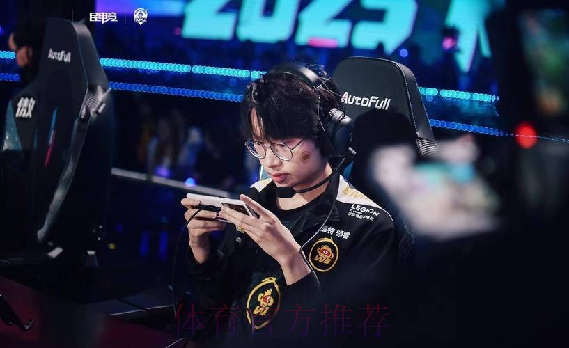 今天是梓墨22岁生日,WB发文:漫天的金色雨都在为你加冕 今天是梓墨22岁生日,WB发文:漫天的金色雨都在为你加冕